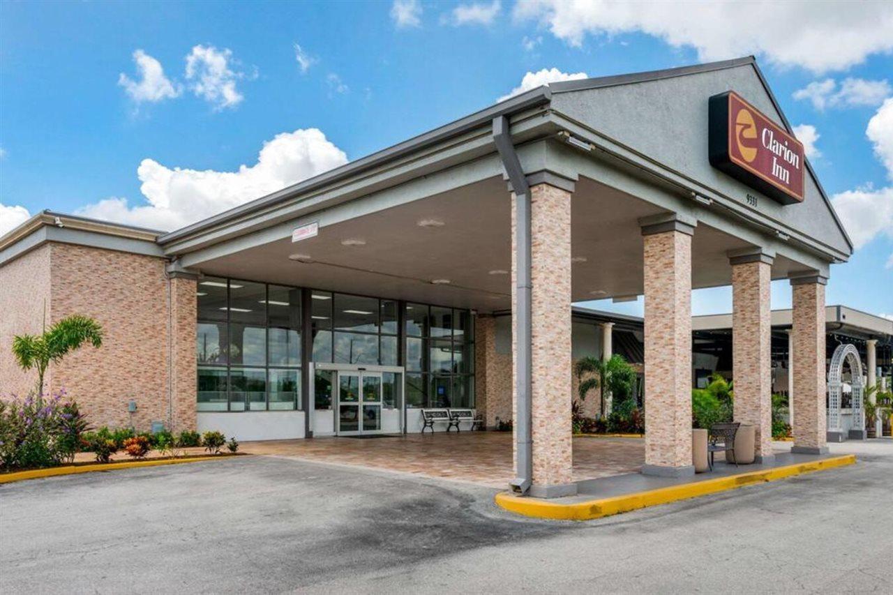 Quality Inn And Conference Center Tampa-Brandon Heartland Экстерьер фото