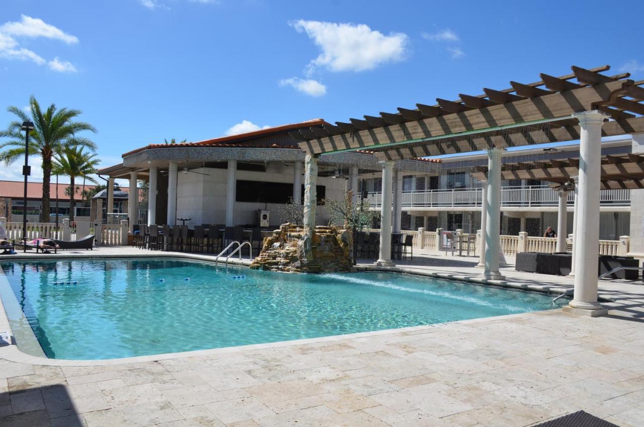 Quality Inn And Conference Center Tampa-Brandon Heartland Экстерьер фото
