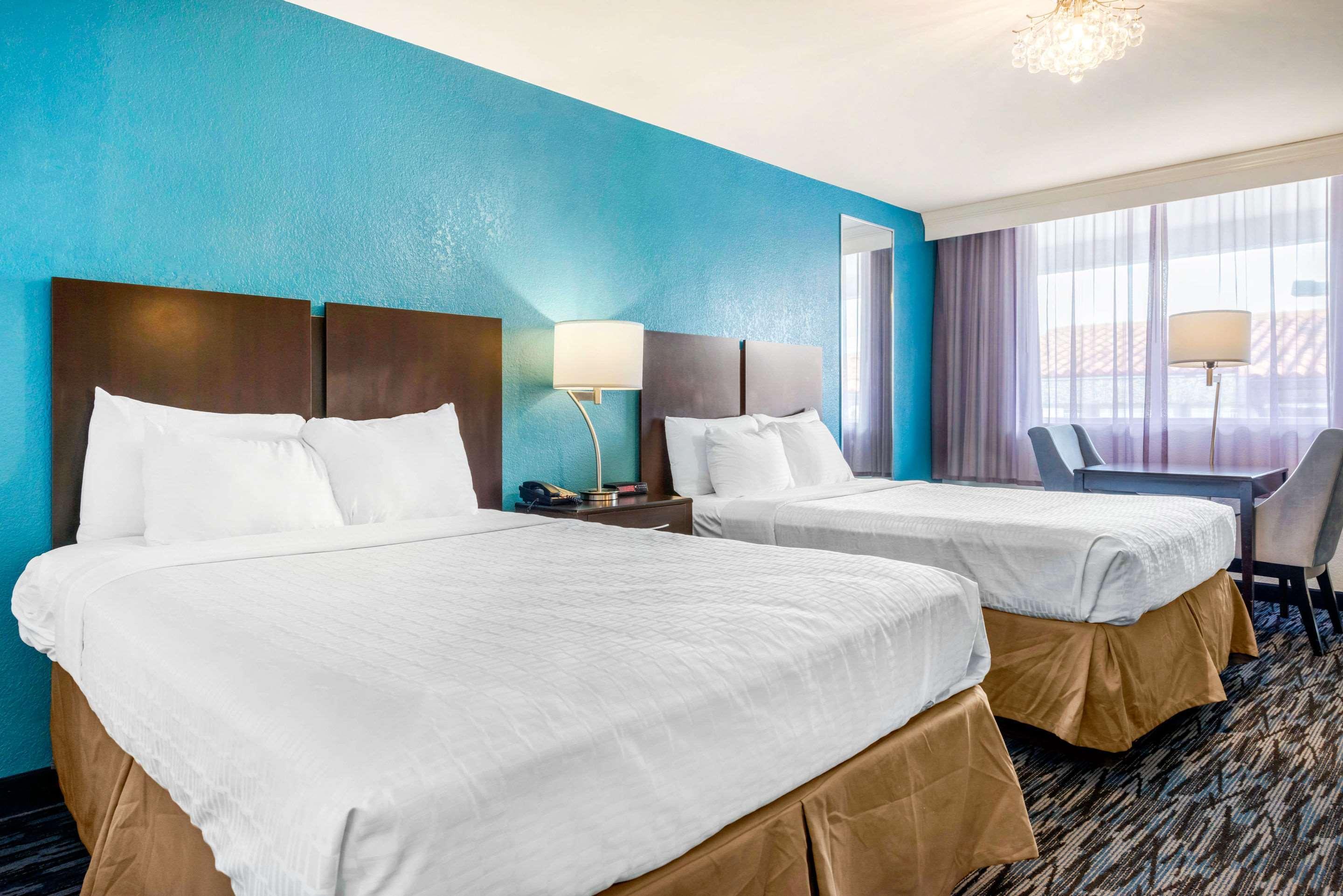 Quality Inn And Conference Center Tampa-Brandon Heartland Экстерьер фото