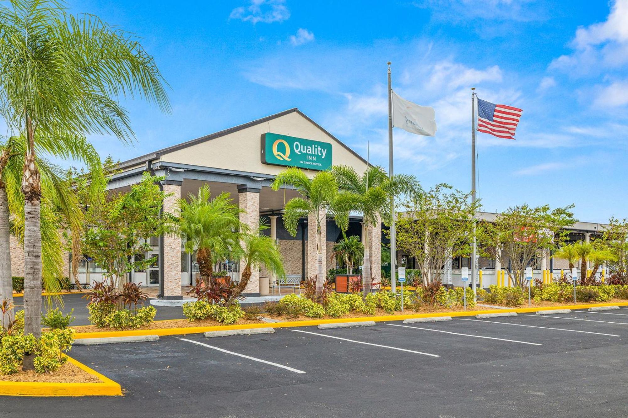 Quality Inn And Conference Center Tampa-Brandon Heartland Экстерьер фото