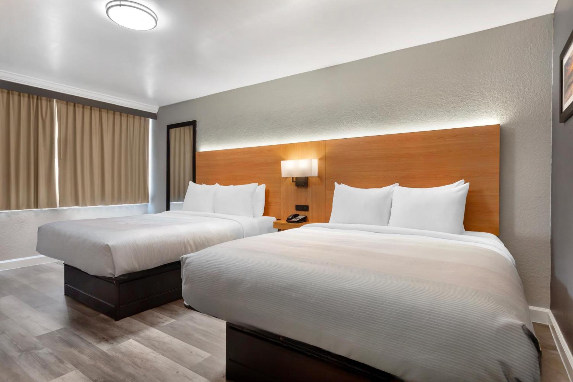 Quality Inn And Conference Center Tampa-Brandon Heartland Экстерьер фото